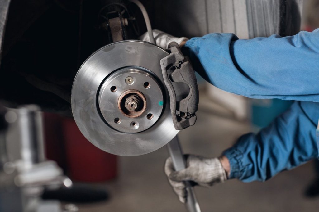 5-Signs-That-You-Need-Your-Brakes-Checked