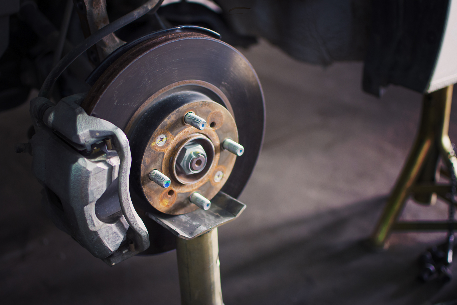 How to Safely Use Brake Cleaner